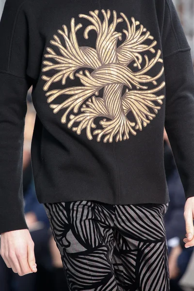 Look 69